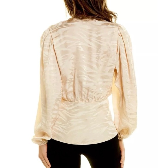 RONNY KOBO Zebra Jacquard Silk Wrap Top Blouse
Ivory NEW - Picture 7 of 7